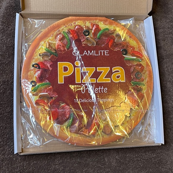 Glamlite Pizza Eyeshadow Palette - Picture 7 of 8